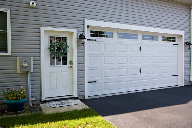 24/7 Emergency Garage Door Panel Replacement experts in Silver Springs, NV